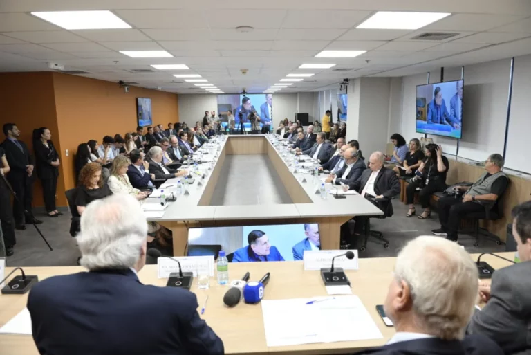 FACER aproveita reunião com Ministro Lewandowski para cobrar segurança nas regiões de fronteira